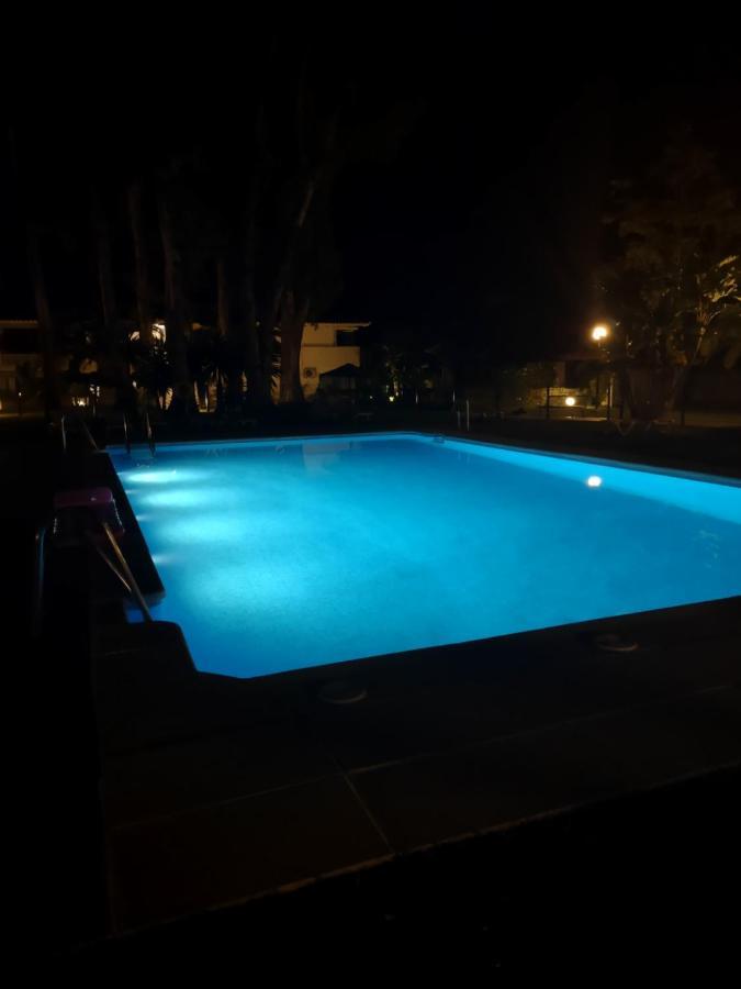 Puerto Banus Apartment Near Beachfront, Sunny Terrace, Pool, Tennis Court, Parking And Movies Projector 马尔韦利亚 外观 照片