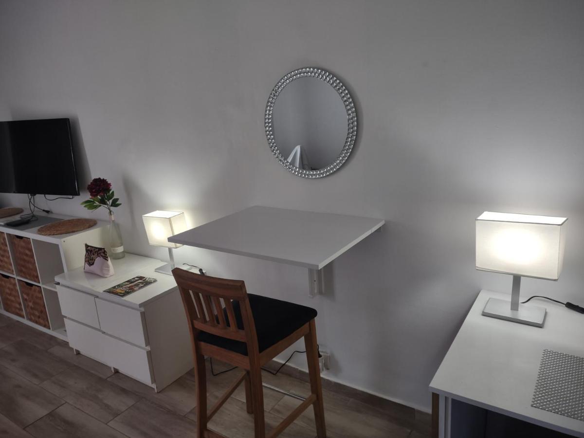 Puerto Banus Apartment Near Beachfront, Sunny Terrace, Pool, Tennis Court, Parking And Movies Projector 马尔韦利亚 外观 照片