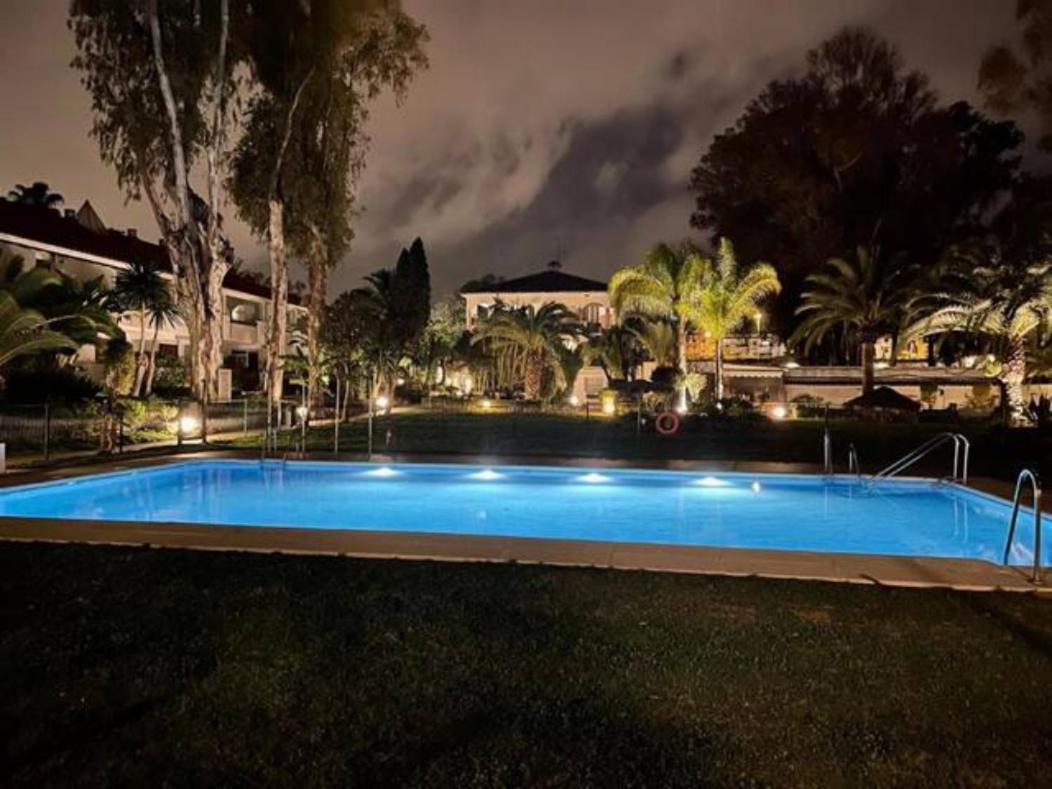 Puerto Banus Apartment Near Beachfront, Sunny Terrace, Pool, Tennis Court, Parking And Movies Projector 马尔韦利亚 外观 照片