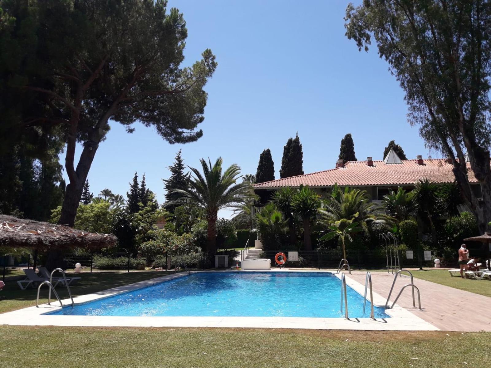 Puerto Banus Apartment Near Beachfront, Sunny Terrace, Pool, Tennis Court, Parking And Movies Projector 马尔韦利亚 外观 照片