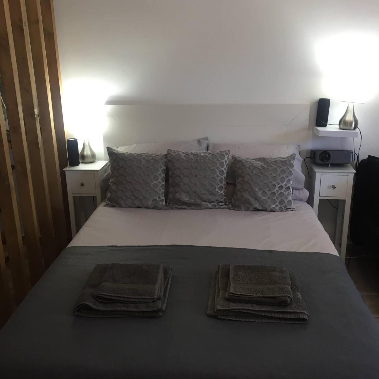 Puerto Banus Apartment Near Beachfront, Sunny Terrace, Pool, Tennis Court, Parking And Movies Projector 马尔韦利亚 外观 照片